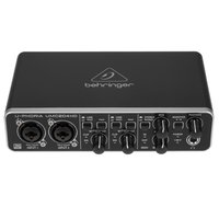 Внешняя звуковая карта BEHRINGER UMC204HD