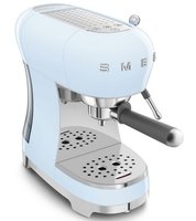 Кофеварка рожковая Smeg ECF02PBEU голубой