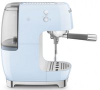 Кофеварка рожковая Smeg ECF03PBEU голубой