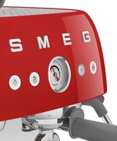 Кофеварка рожковая Smeg EGF03RDEU красный