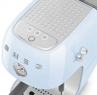 Кофеварка рожковая Smeg ECF03PBEU голубой