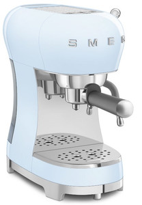 Изображение товара Кофеварка рожковая Smeg ECF02PBEU голубой