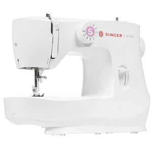 Изображение товара Компактная швейная машина Singer M 1605 с реверсом и подсветкой для домашнего шитья