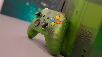 Аша Шарма устроила сюрприз и бесплатно раздала фанатам Xbox юбилейные консоли Series X25