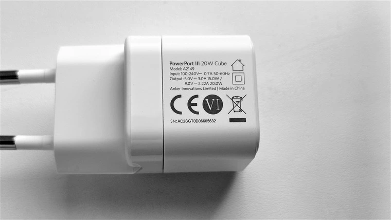 Мал да удал! Срываем покровы с миниатюрного зарядного устройства Anker PowerPort III Cube 20W. Обзор