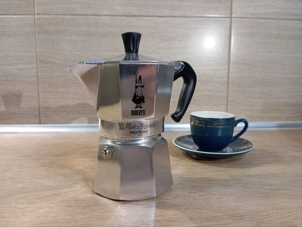 Обзор гейзерной кофеварки Bialetti Moka Express