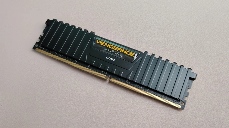Обзор оперативной памяти Corsair Vengeance LPX 16 ГБ