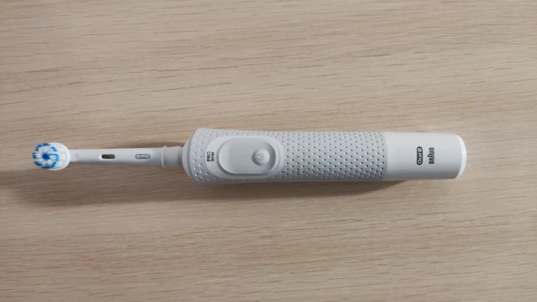 Обзор электрической зубной щетки Braun Oral-B Vitality