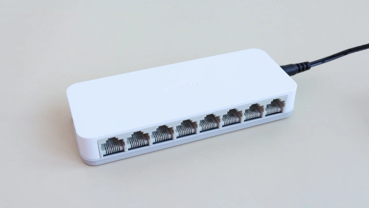 Обзор коммутатора D-Link DES-1008C/B1