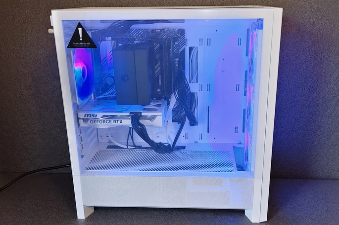 Обзор корпуса Cougar MX230 RGB