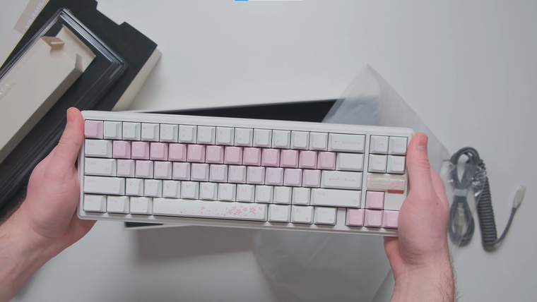 Обзор проводной/беспроводной клавиатуры Varmilo VTP68 Sakura