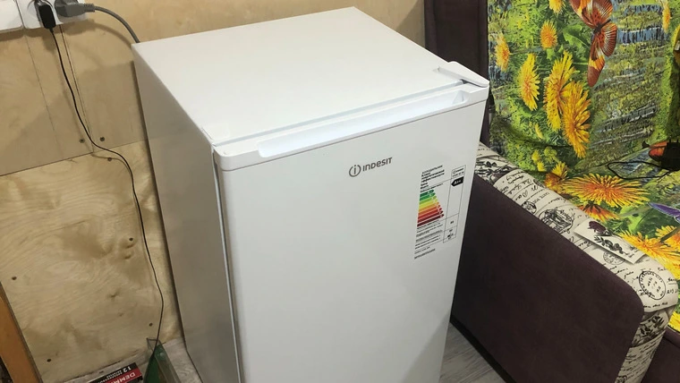 Обзор холодильника Indesit IFDR 92 W — компактный и бесшумный