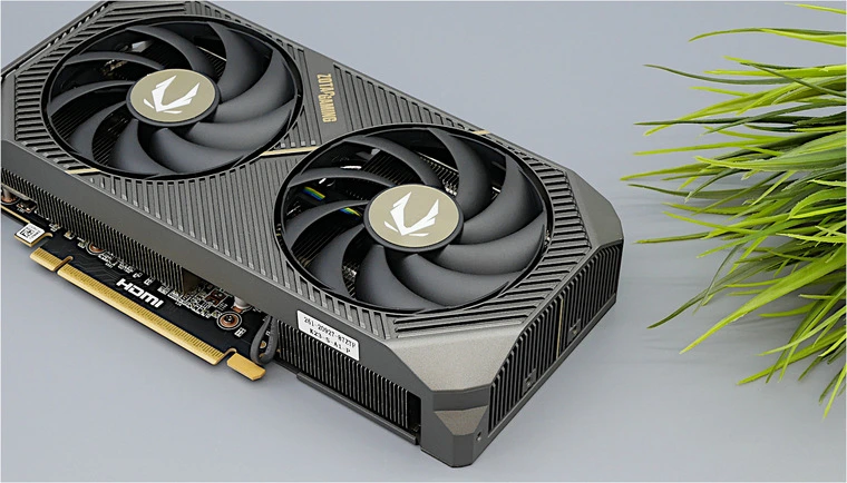 Обзор видеокарты Zotac Gaming GeForce RTX 5060 AMP