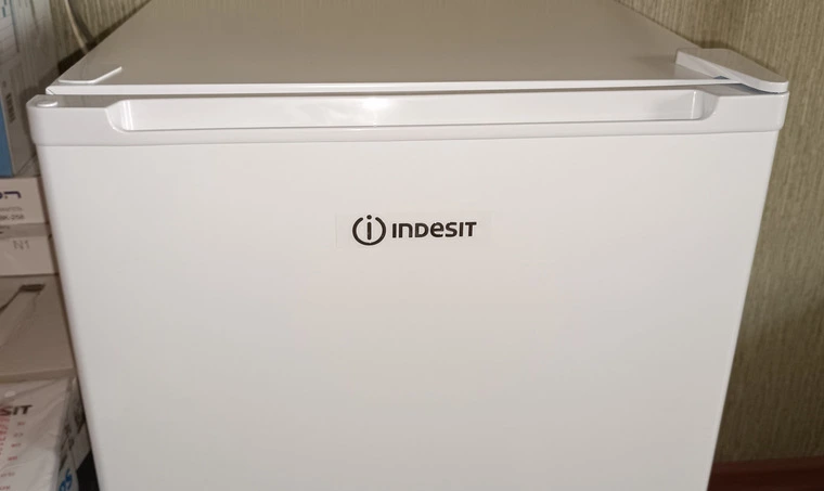 Обзор холодильника Indesit IFDR 92 W