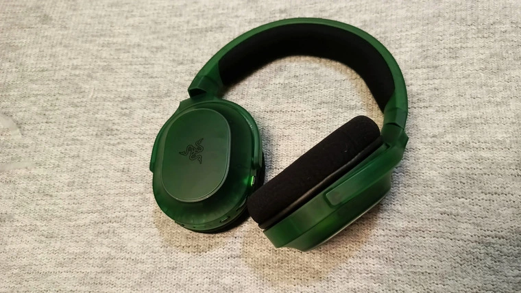Обзор беспроводных наушники Razer Barracuda X Chroma в зеленом цвете