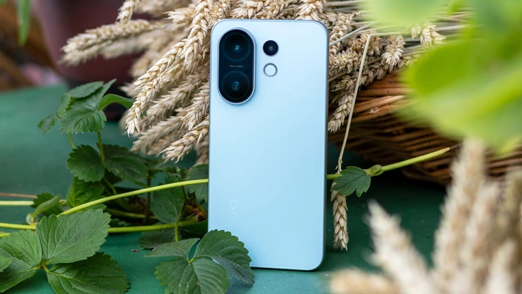 Обзор мощного компактного смартфона Vivo X200 FE — прыжок выше корпуса