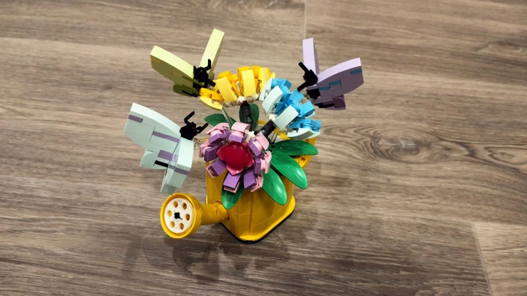 Обзор конструктора LEGO Creator цветы в лейке
