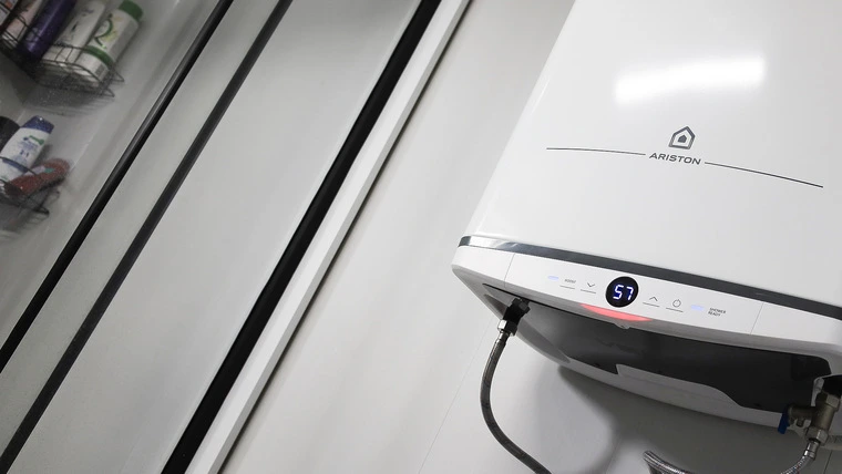 Обзор электрического водонагревателя ARISTON VELIS TECH ABSE DRY 50