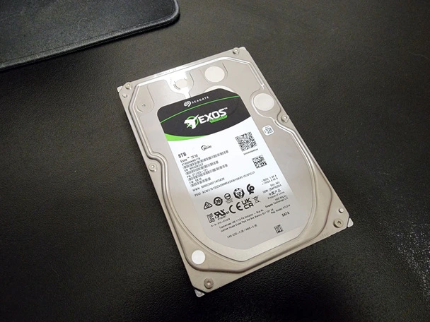 Обзор жесткого диска Seagate Exos 7E10 на 8 ТБ — тот случай, когда HDD действительно шумный