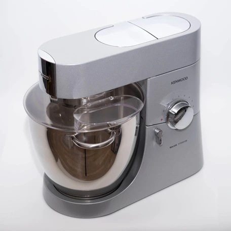 Дежурный по кухне. Обзор кухонной машины Kenwood Major Titanium KMM020