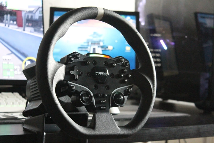 Обзор Direct Drive руля Moza R3 — лучший старт