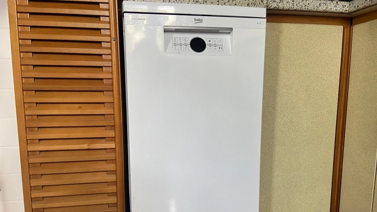 Обзор посудомоечной машины Beko BDFS26120WQ