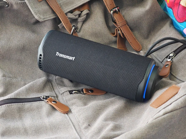 Обзор Bluetooth колонки Tronsmart T8 — маленький бумбокс, который всегда с собой