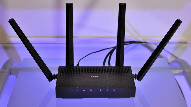 Обзор Wi-Fi роутера Cudy WR5000 — новый, мощный, Wi-Fi 7 под OpenWRT!