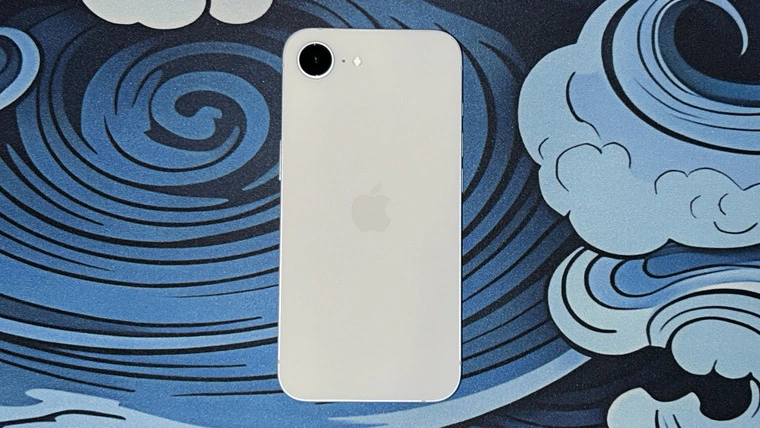 Обзор доступного смартфона Apple iPhone 16e 128 ГБ