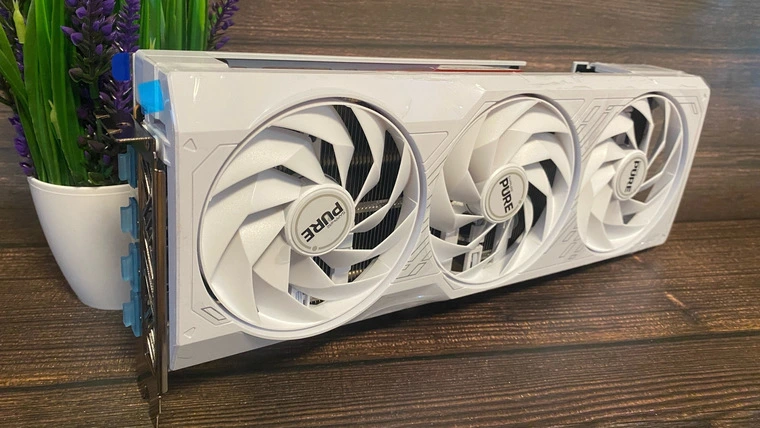 Обзор видеокарты Sapphire AMD Radeon RX 7800 XT PURE