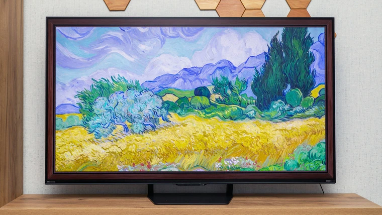 Обзор Hisense 55U7S PRO — прокачанный 4K-телевизор с Mini-LED, матовым экраном с частотой обновления 165 Гц и сабвуфером