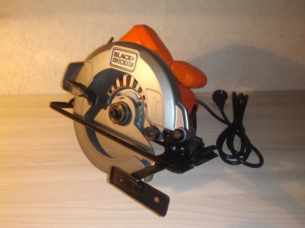 Обзор на дисковую пилу Black&Decker CS1004. Тесты и личное мнение