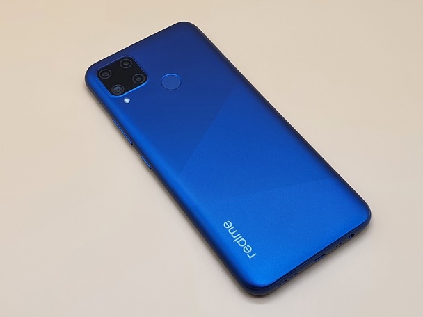 Обзор бюджетного смартфона realme C2