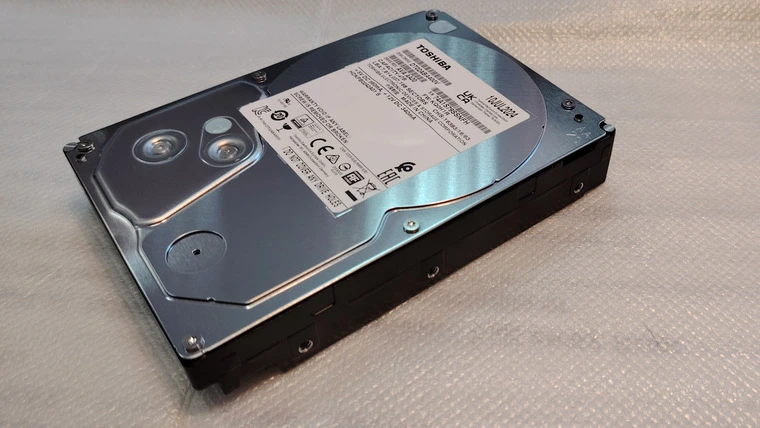 Обзор 4 ТБ жесткого диска Toshiba DT02-V DT02ABA400V