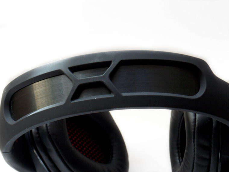 Что такое xear surround max