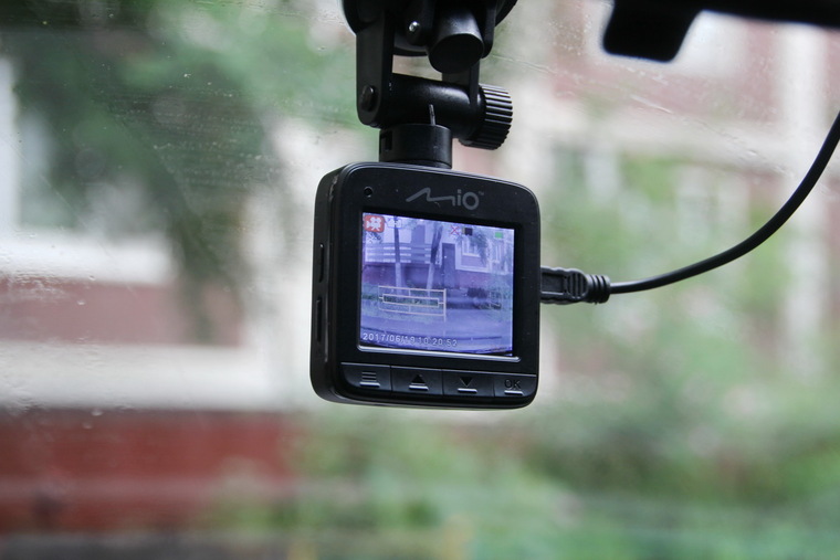Обзор видеорегистратора Mio MiVue C300