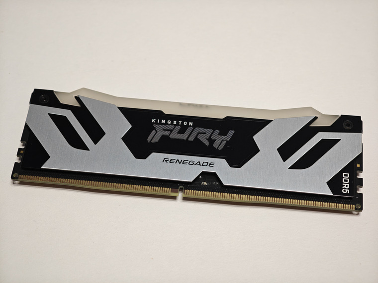 Обзор модуля памяти Kingston FURY Renegade Silver RGB KF560C32RSA