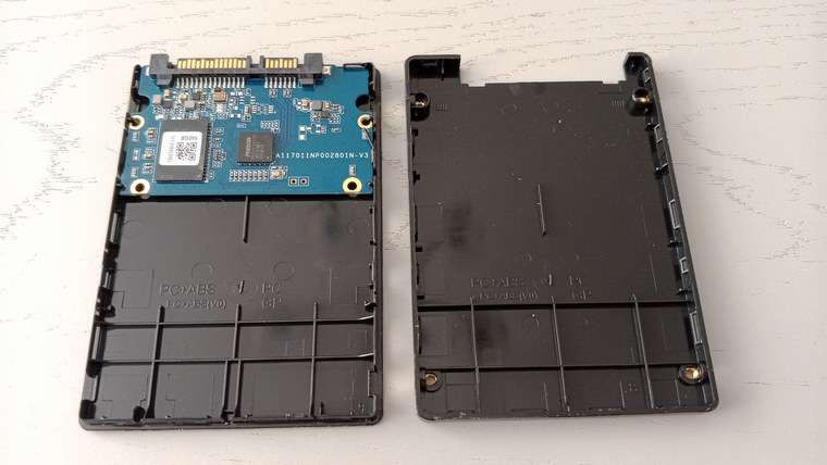 Обзор твердотельного накопителя с 960 Гб памяти SSD 2.5