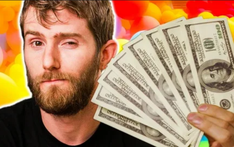how much money does linus tech tips make on youtube - net worth - Ilustrasi 2