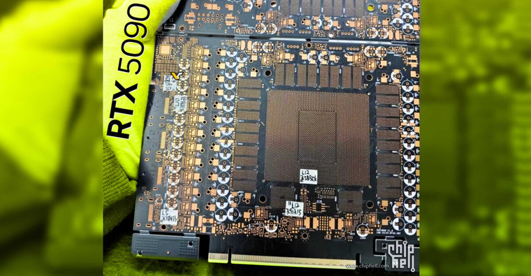 GIGABYTE GEFORCE RTX 5090 基板（PCB）なし ⚡В сеть утекло изображение печатной платы NVIDIA GeForce RTX 5090