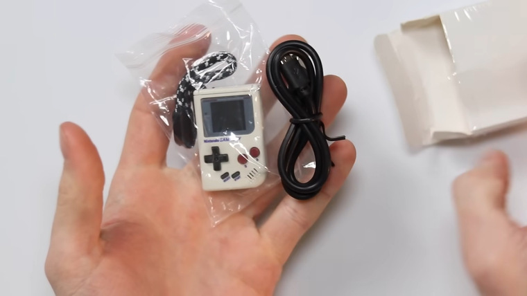 ⚡Elliot Coll рассказал про крохотную копию Game Boy на базе Raspberry ...