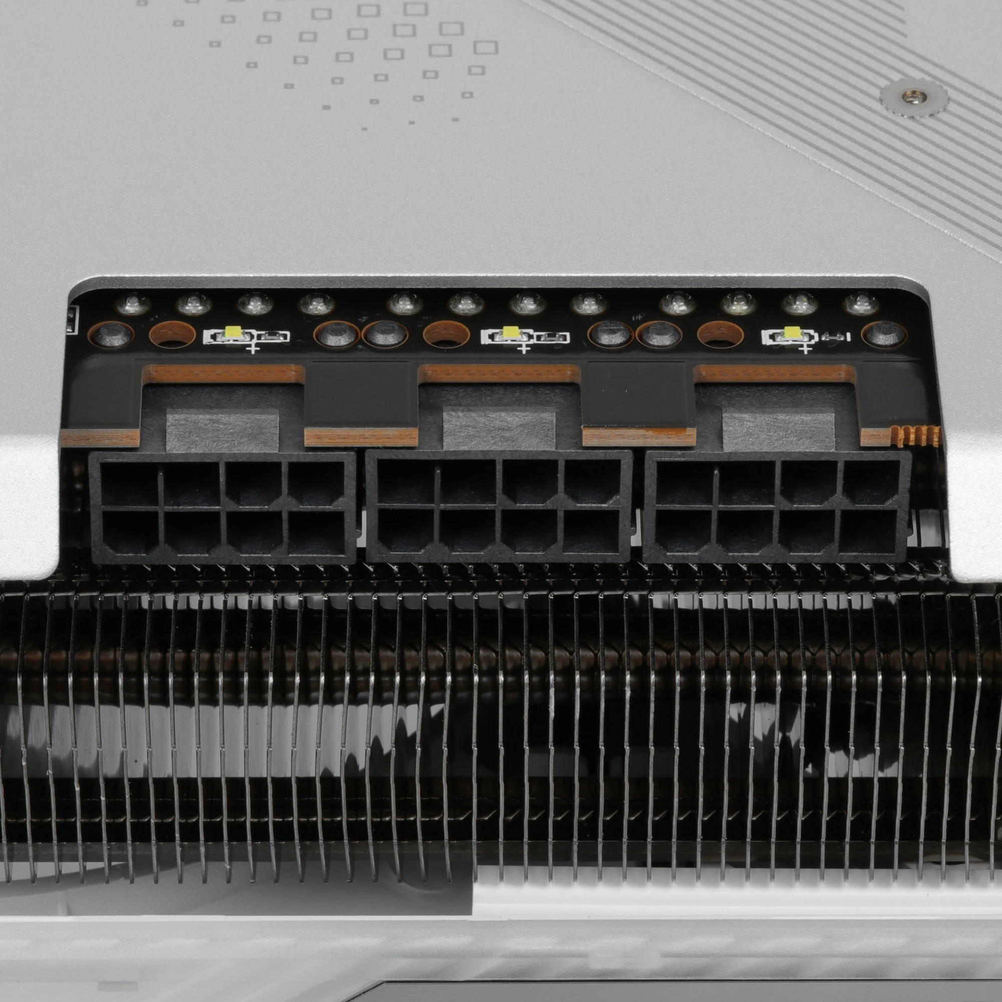 Видеокарта Gigabyte AMD Radeon RX 9070 XT Gaming OC Ice, 16 GB GDDR6, 256 bit, 2xDisplayPort, 2xHDMI, GPU 2520 MHz, фото15