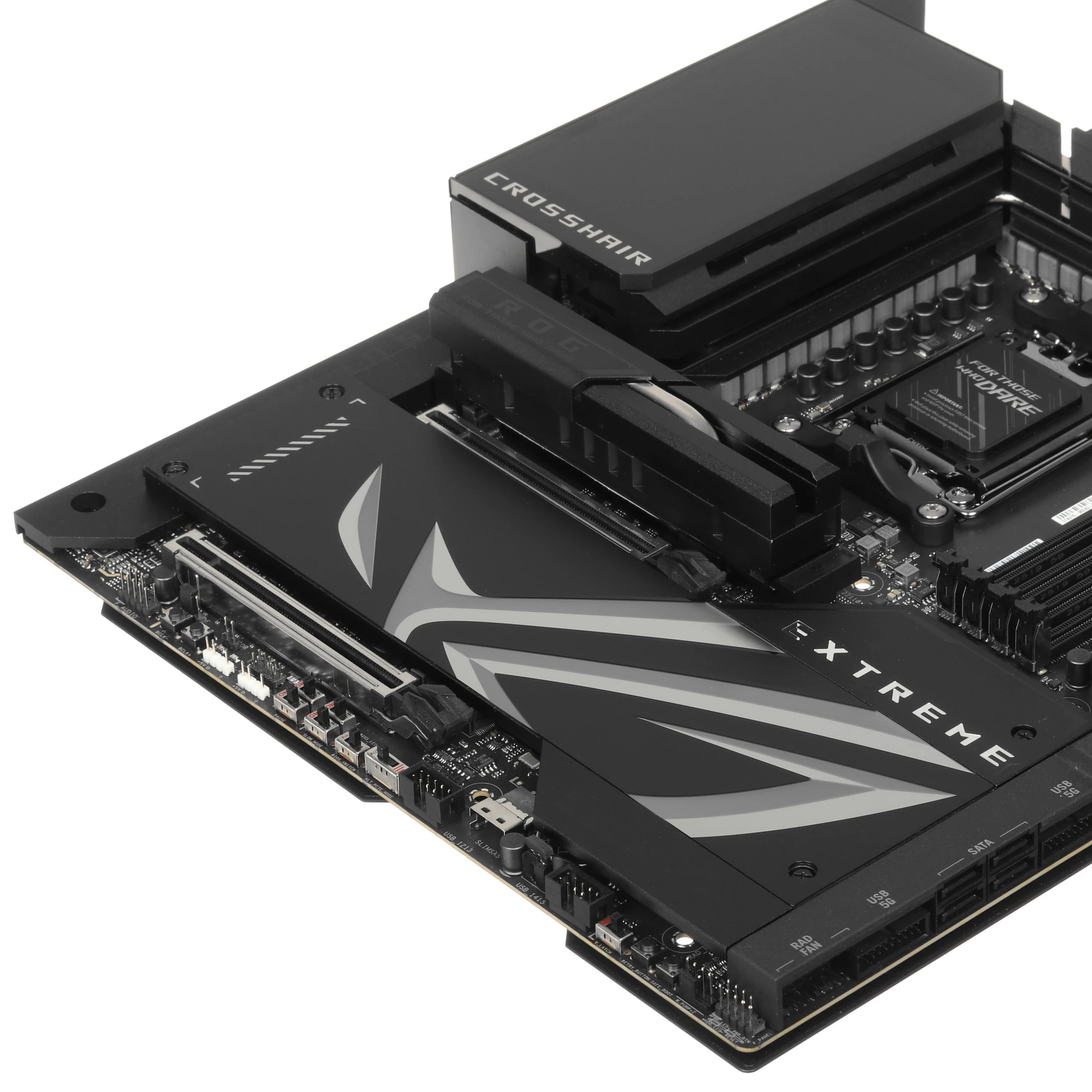 Материнская плата ASUS ROG CROSSHAIR X870E EXTREME, AM5, AMD X870E, 4xDDR5, 4xSATA, 5xM.2, 1xPCIe 5.0 x16, 1xPCIe 5.0 x8, 1xHDMI, 1x10Gb LAN, 1x2.5Gb LAN, Wi-Fi 7, Bluetooth 5.4, 2xUSB-C 40Gbps, 2xUSB-C 10Gbps, 8xUSB-A 10Gbps, 1xTOSLINK, 2x3.5 мм, 7.1, E-ATX, фото5