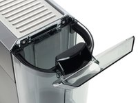 Кофеварка рожковая DeLonghi Dedica EC 685.BK черный