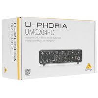 Внешняя звуковая карта BEHRINGER UMC204HD