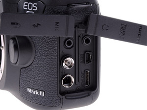 Купить Зеркальная камера Canon EOS 5D Mark III Body (23.4MP
