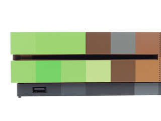 Игровая приставка Microsoft Xbox One S + Minecraft