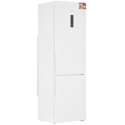 Холодильник с морозильником   Indesit ITR 5200 W белый