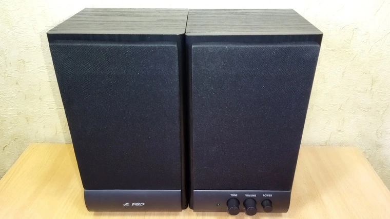 Обзор колонок F&D R215