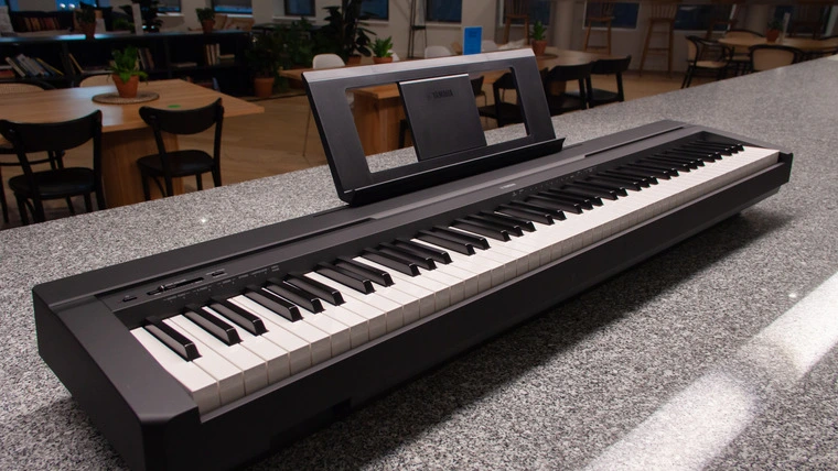 Обзор цифрового фортепиано Yamaha P-45B и наушников Yamaha HPH-50B